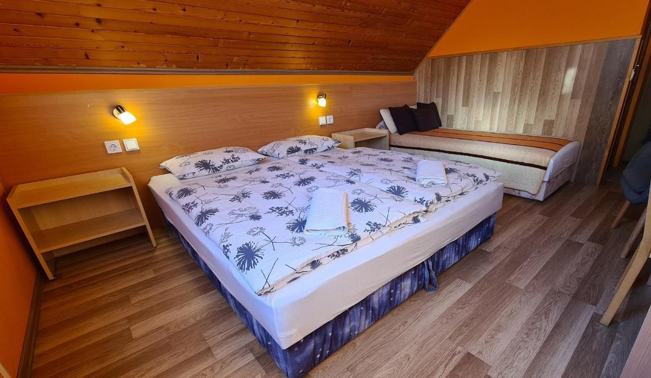 Hajas Família Kiadó Szobák Balatonmariafurdo Exterior foto